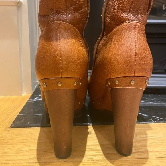 UGG Australia Cosima Brown Leather Ankle Boots Size 7 Studded High Heel Platform - Picture 6 of 15